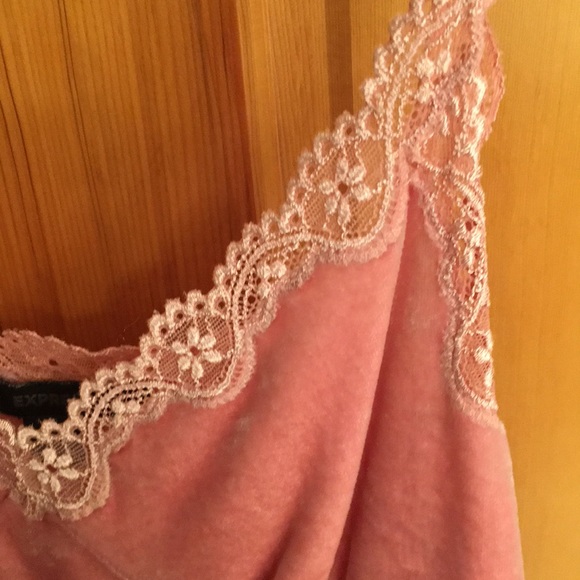 Soft pink Express lacy tank - Picture 5 of 6